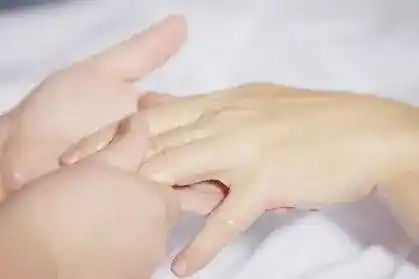 Rubbing Sore Hands